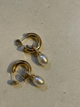 Load image into Gallery viewer, Evangelia Earrings
