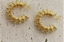 Load image into Gallery viewer, Lucia Earrings
